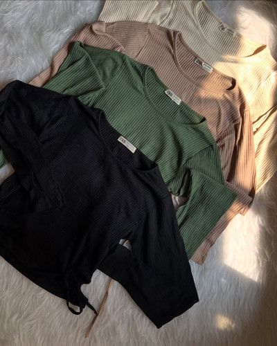 کراپ آستین بلند پارچه کرکرهای آستین بلند